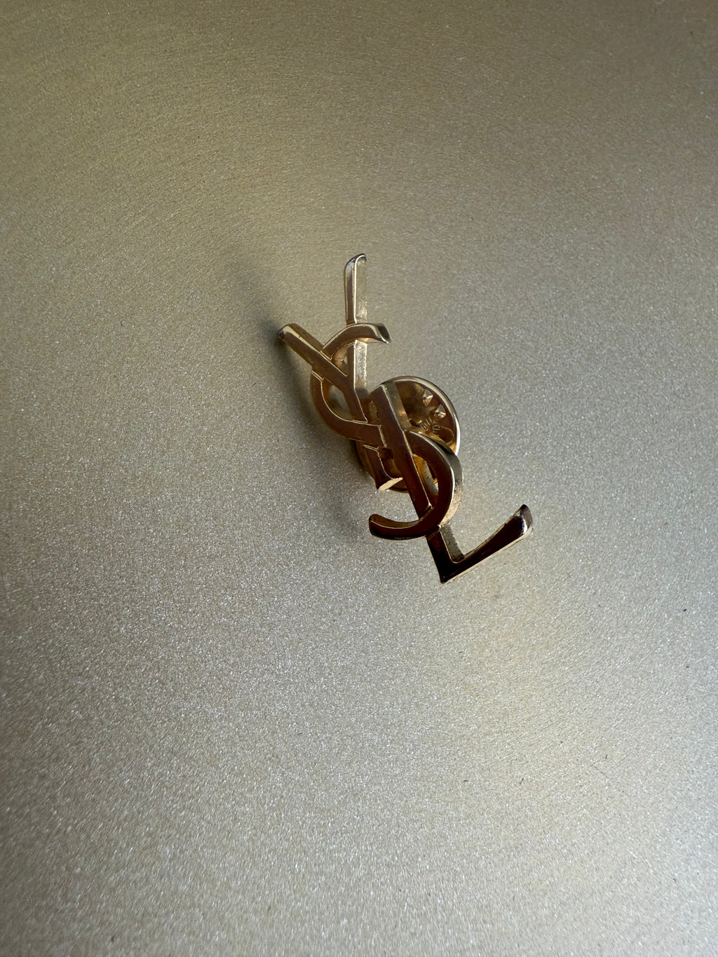 YSL - Golden pin