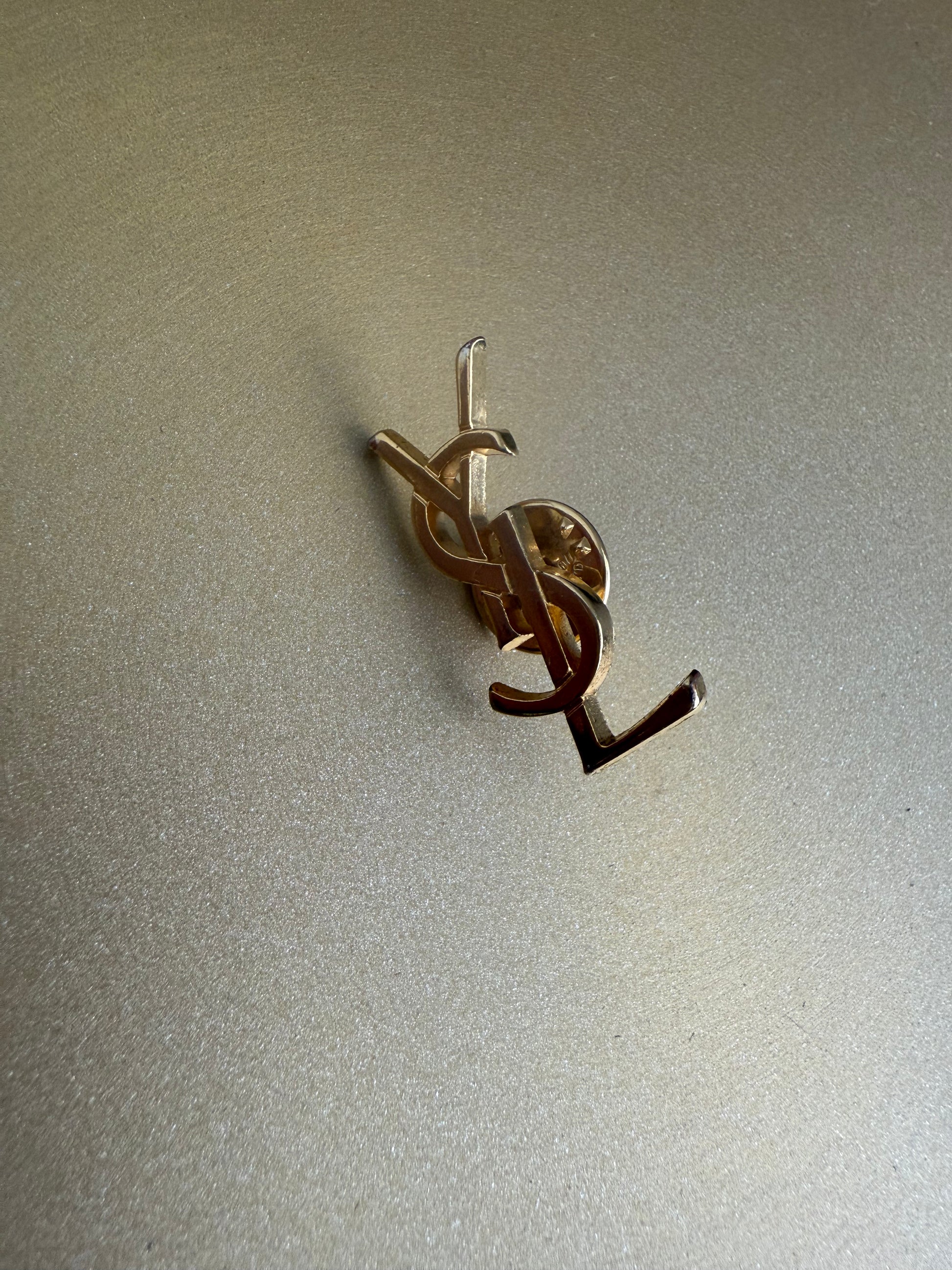 YSL - Golden pin