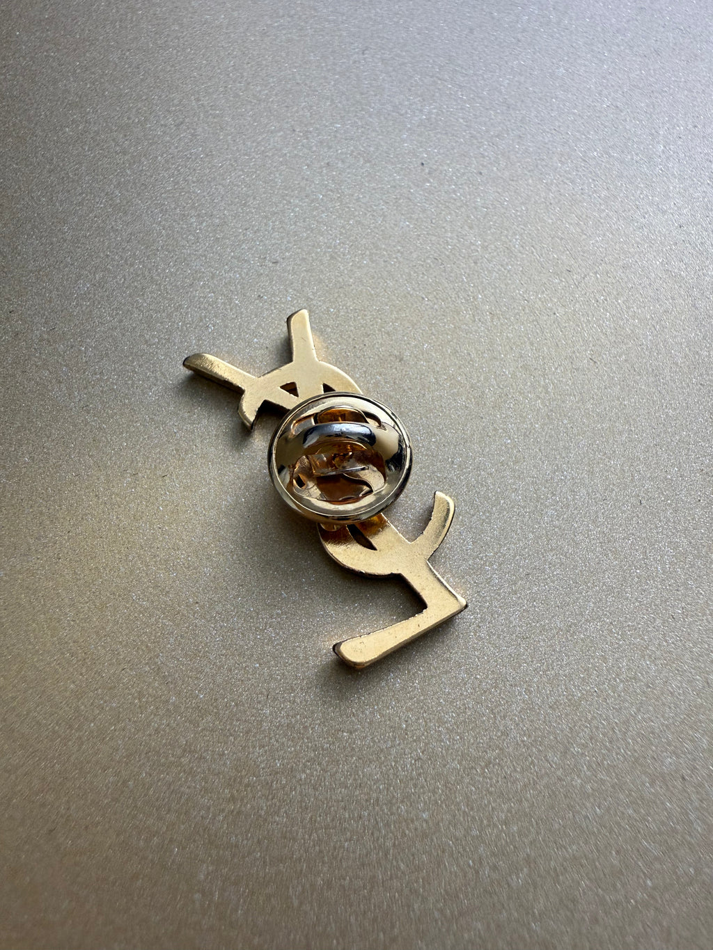 YSL - Golden pin