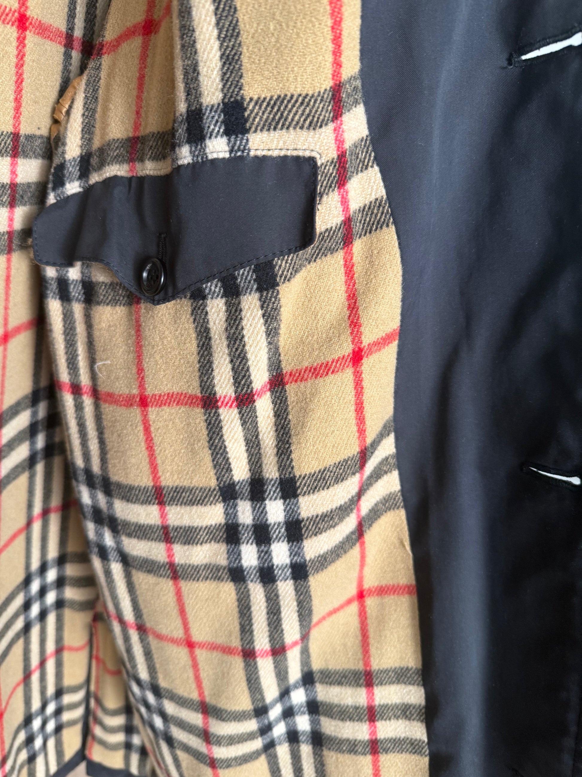 BURBERRY - Padded jacket Black