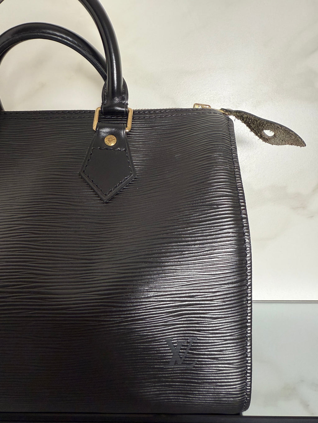 LOUIS VUITTON - Speedy Epi 25 Black