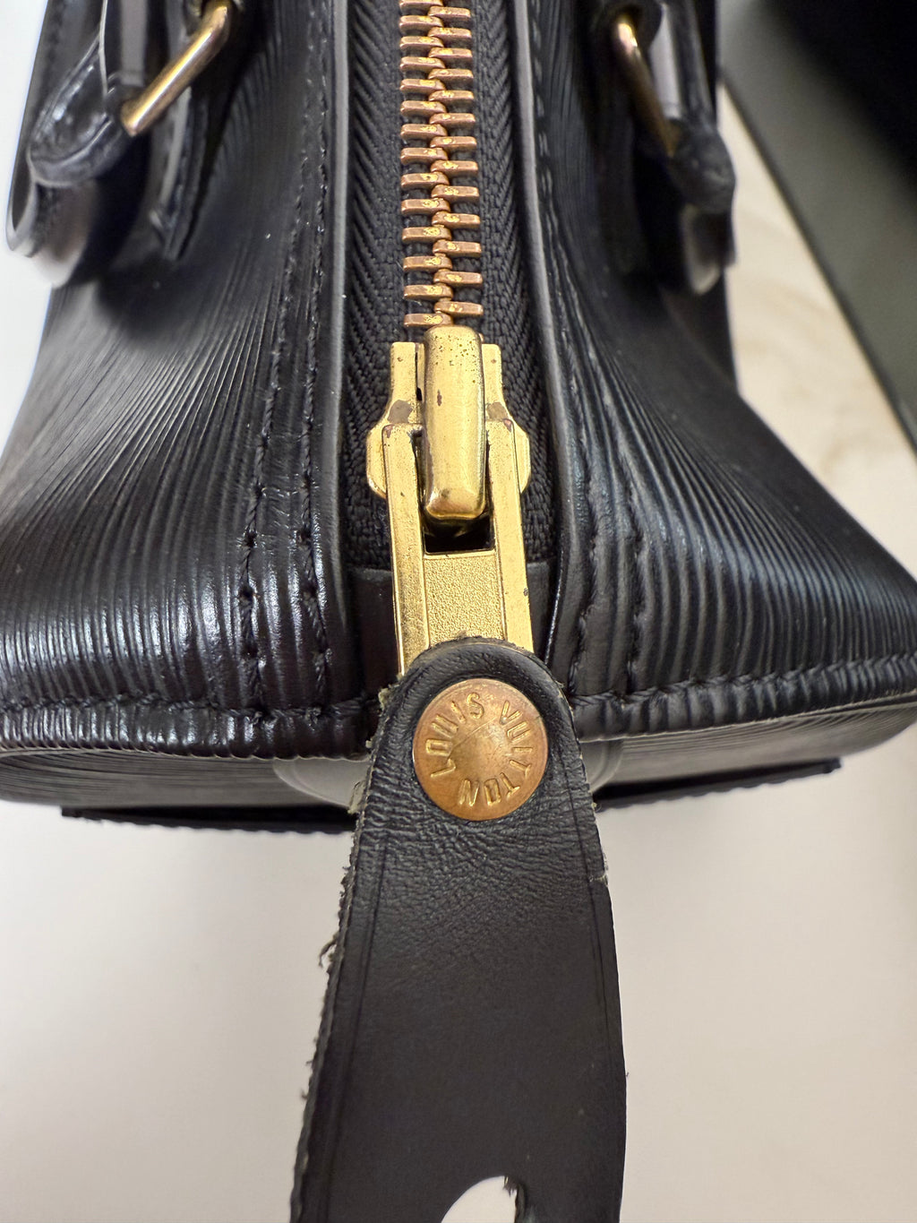 LOUIS VUITTON - Speedy Epi 25 Black