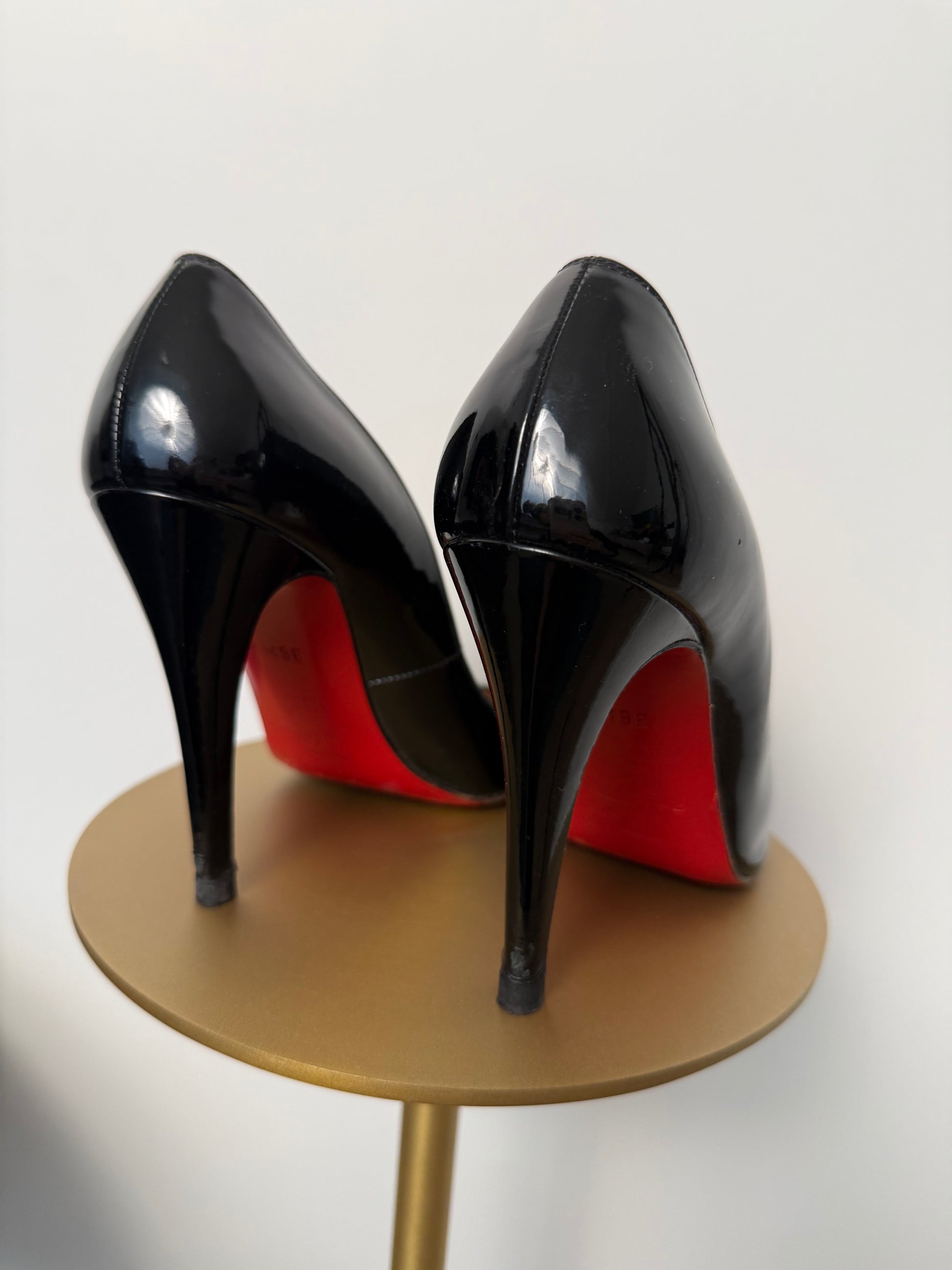 CHRISTIAN LOUBOUTIN - Patent leather pumps