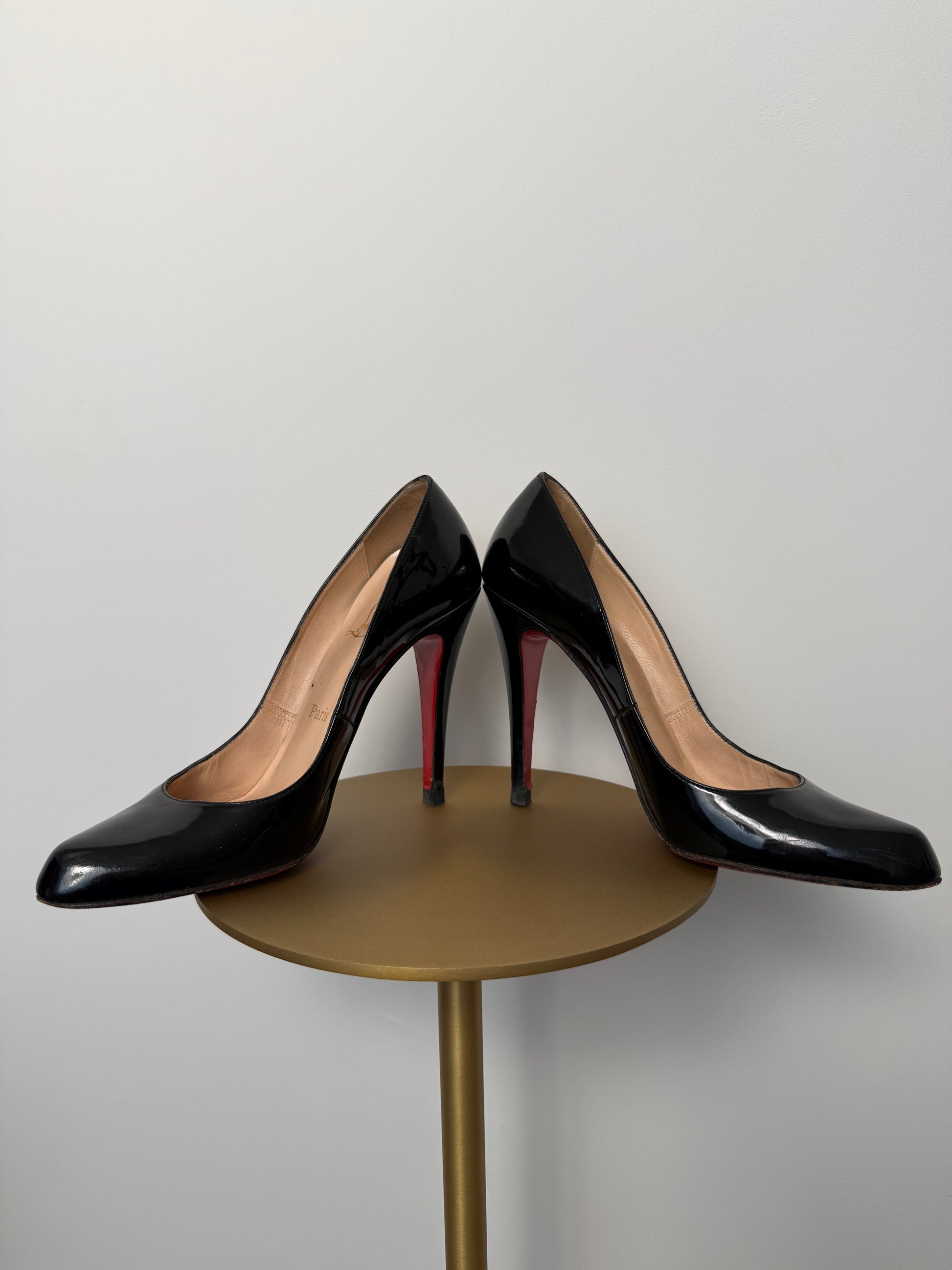 CHRISTIAN LOUBOUTIN - Patent leather pumps