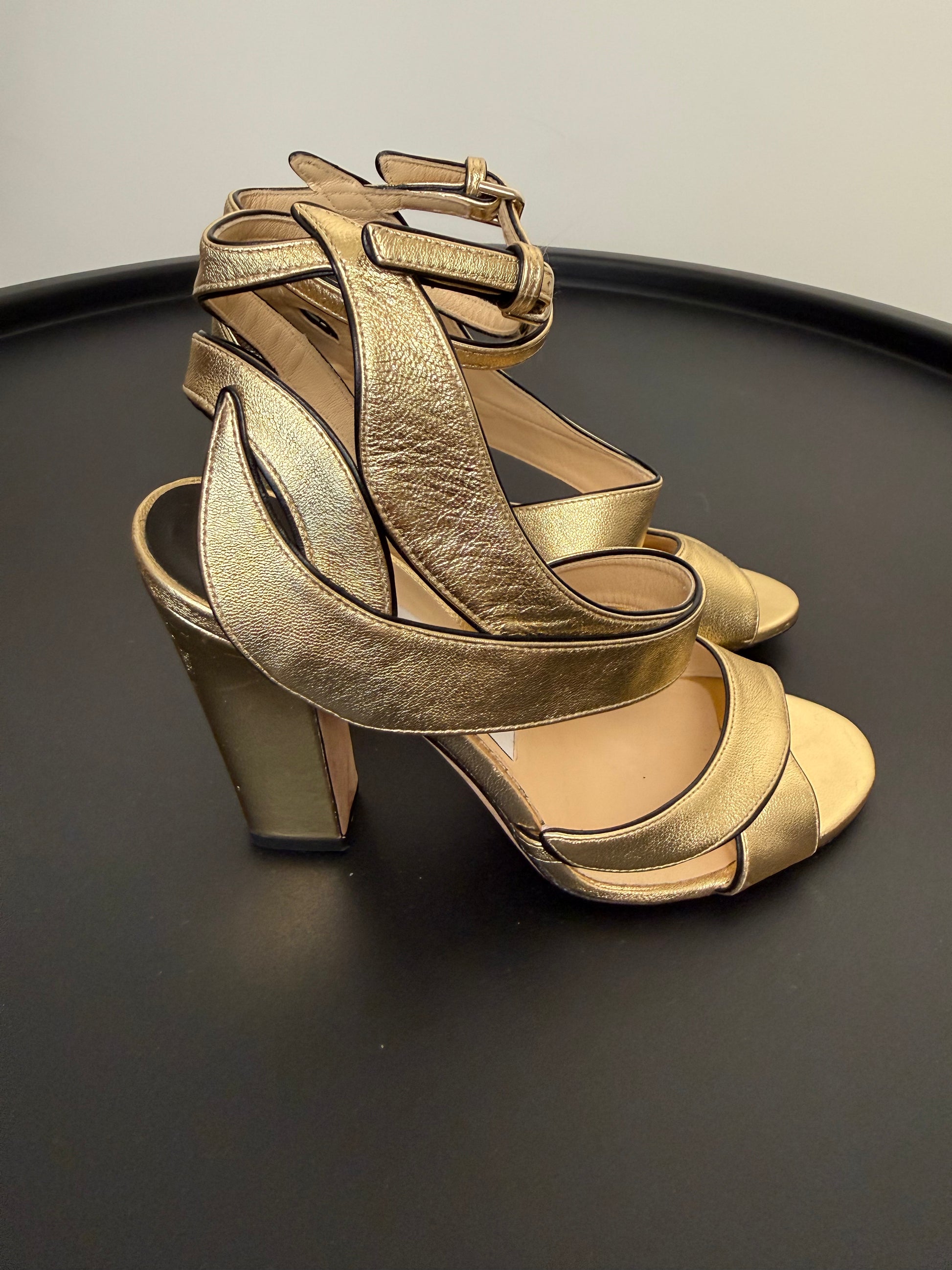 JIMMY CHOO - Golden sandals