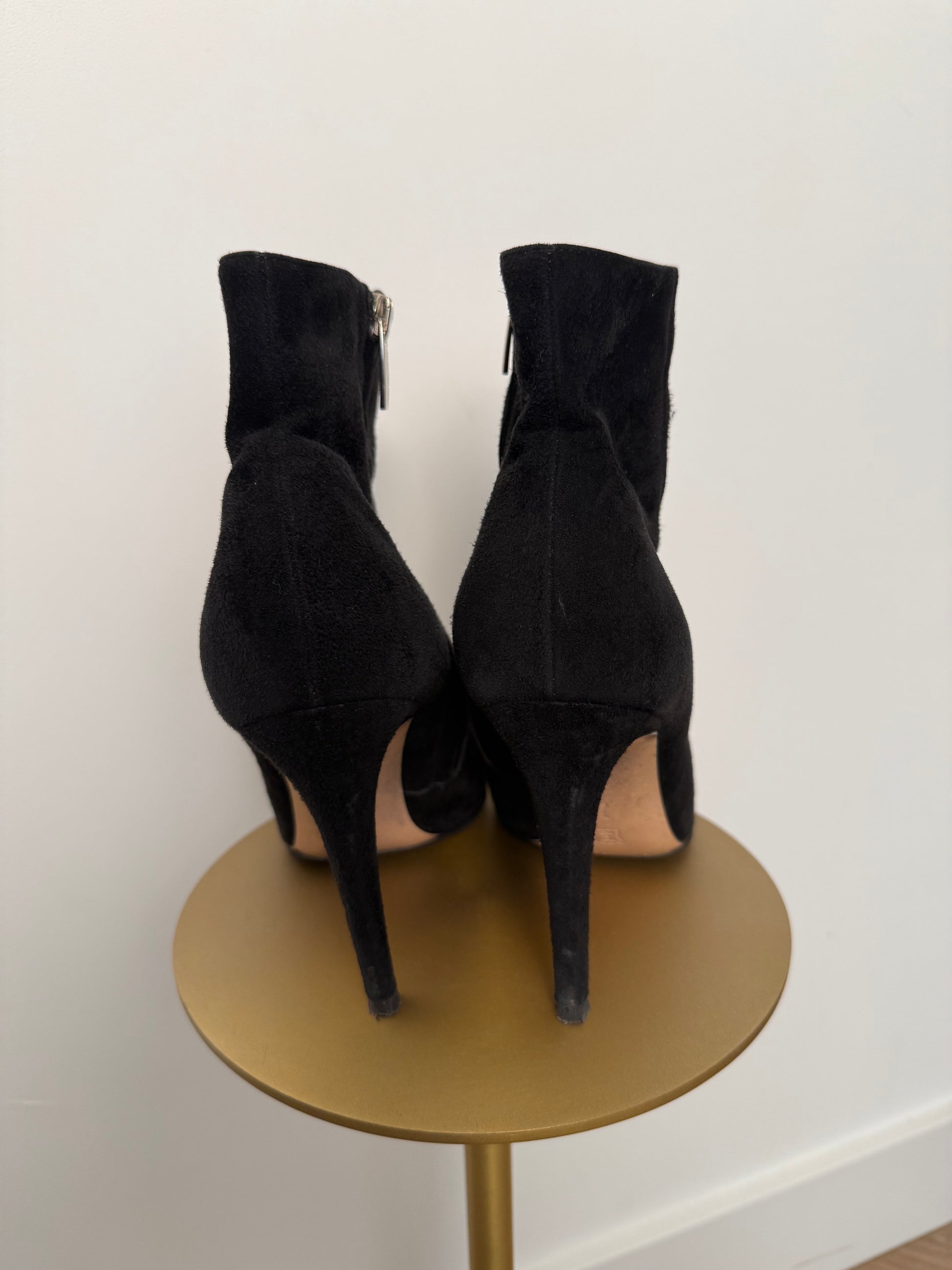GIANVITO ROSSI - Black suede ankle boots