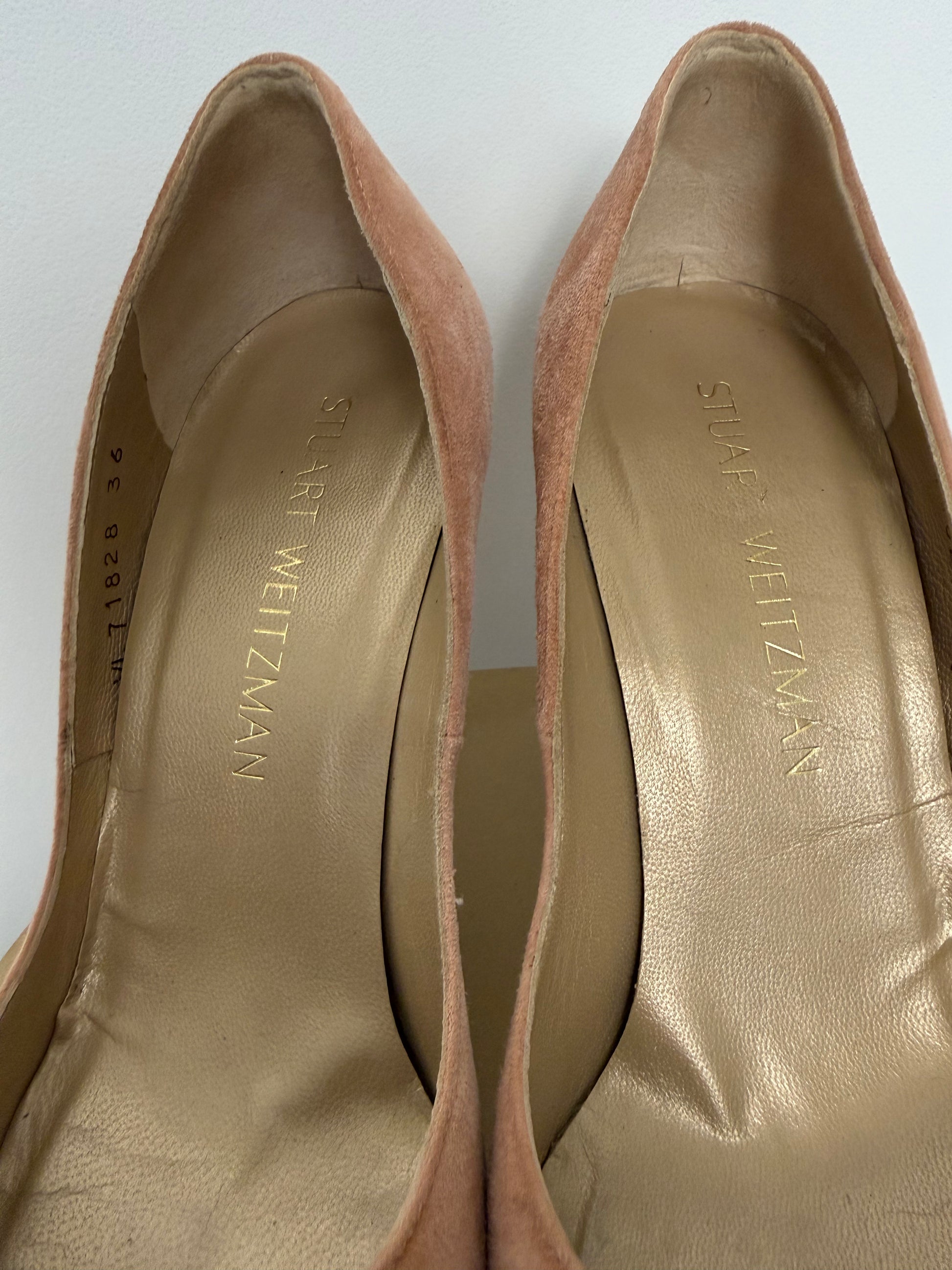 STUART WEITZMAN - Nude suede peeptoe