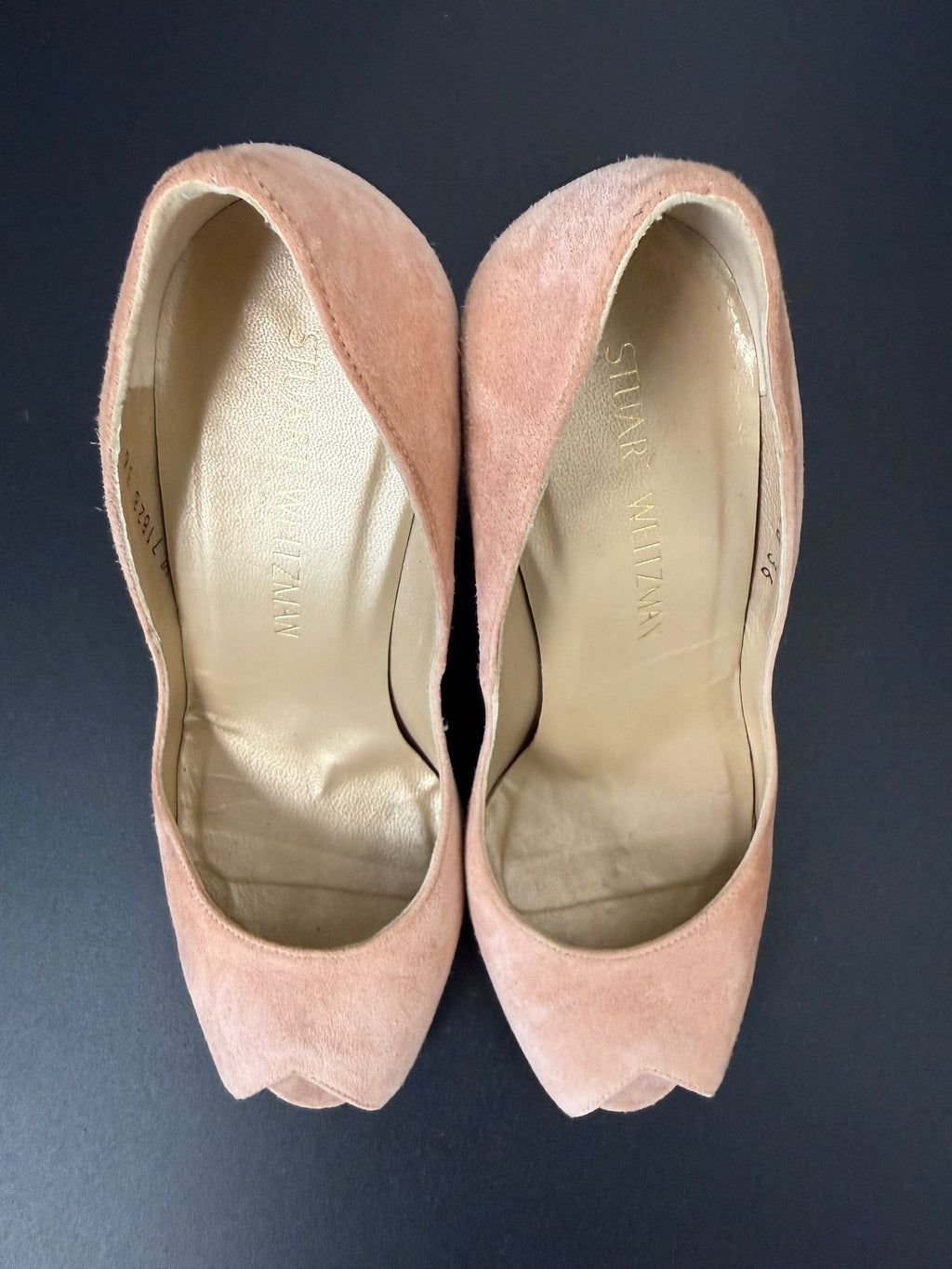 STUART WEITZMAN - Nude suede peeptoe