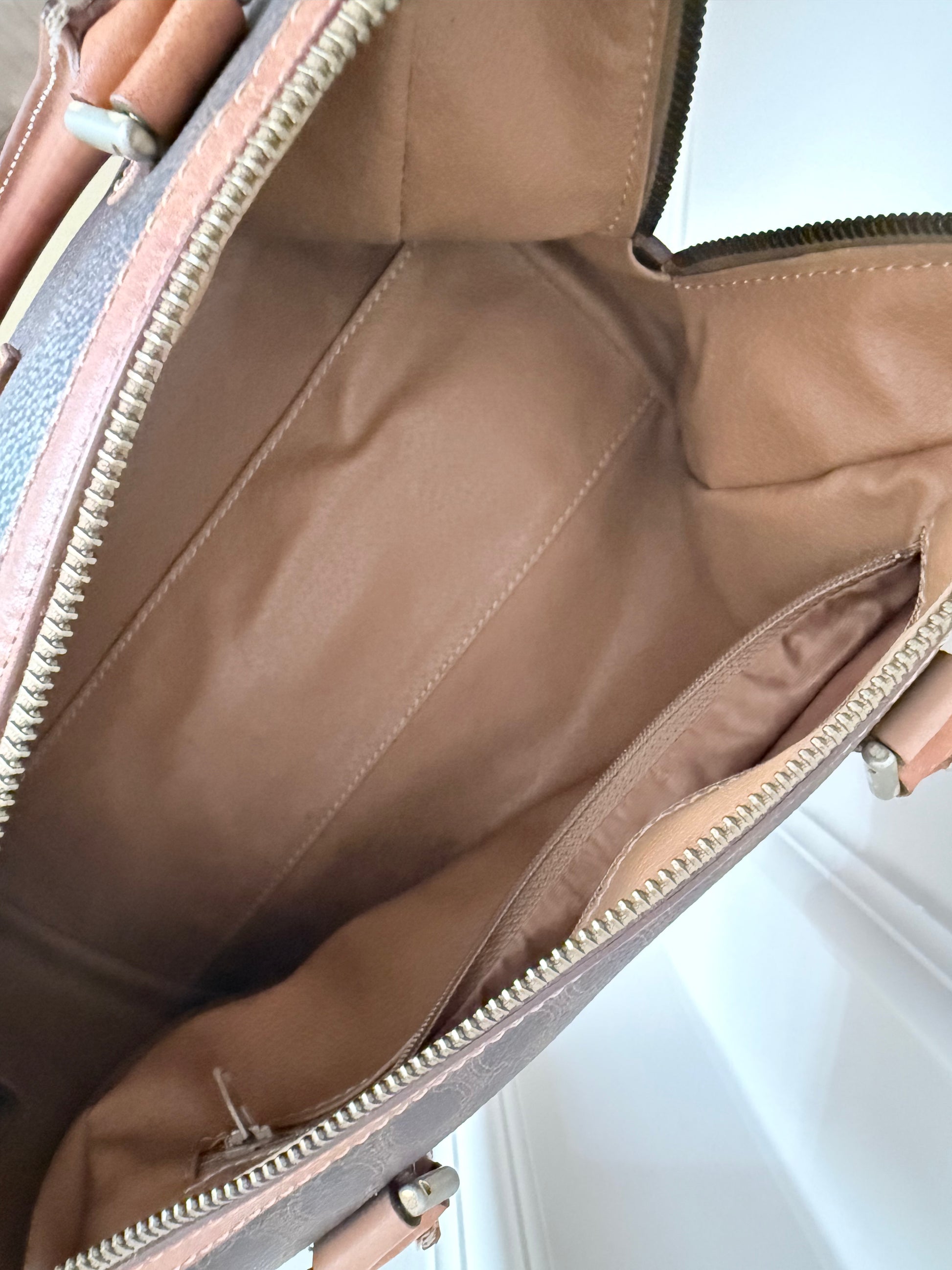 CELINE - Vintage Triomph Handbag