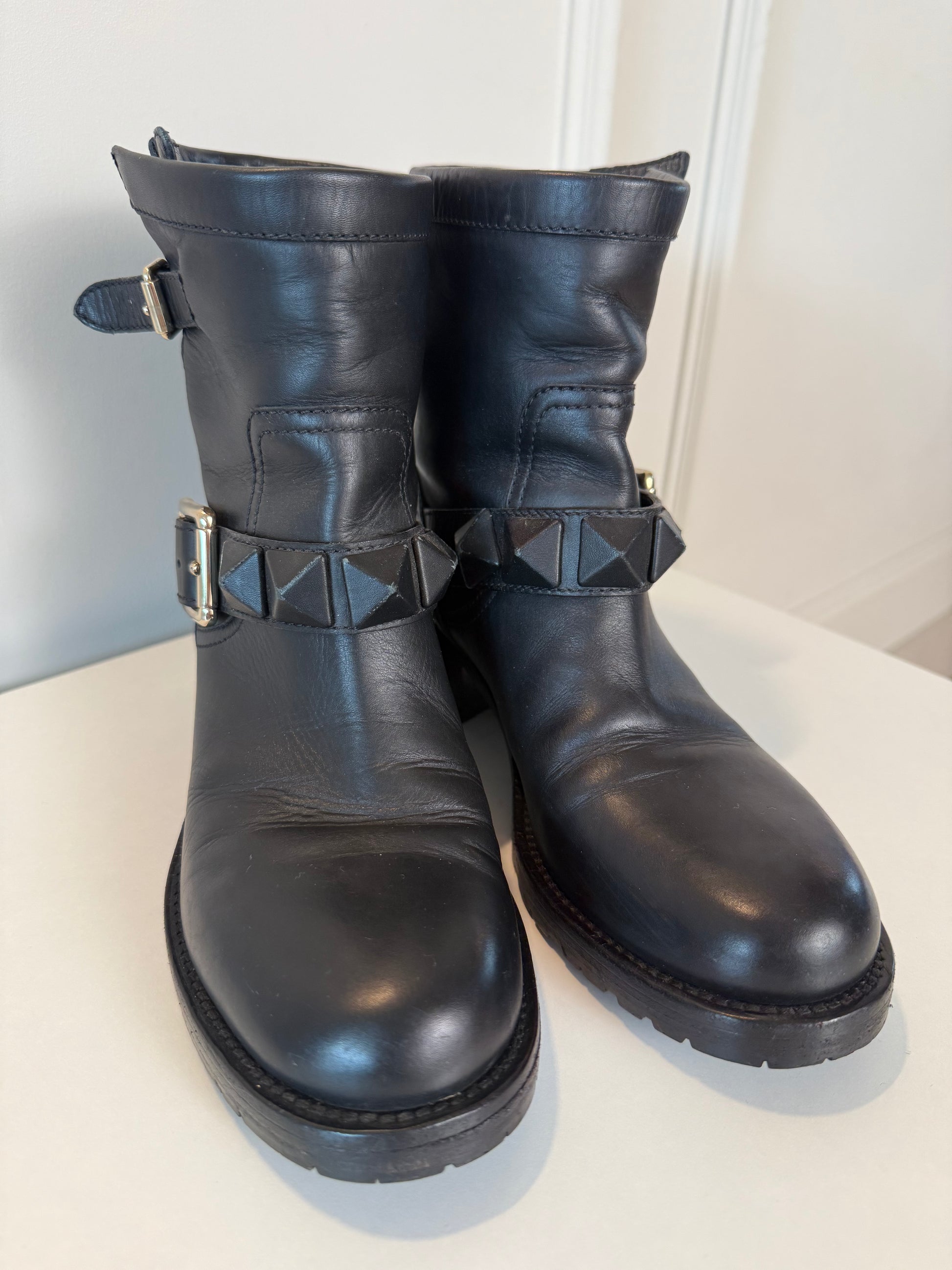 VALENTINO GARAVANI - Studd Boots